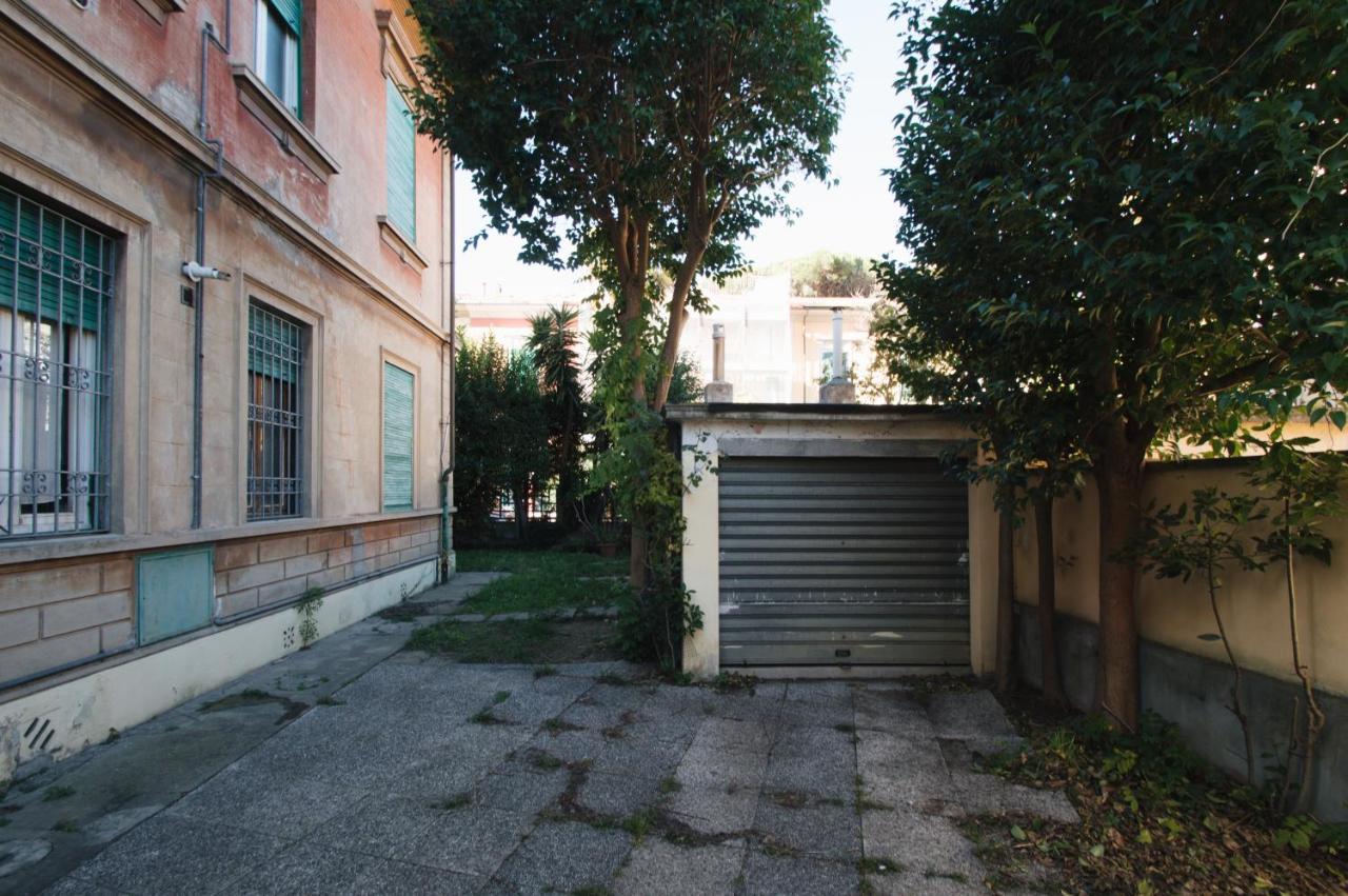 ホテル Bonanno Street Tower Free Parking ピサ エクステリア 写真